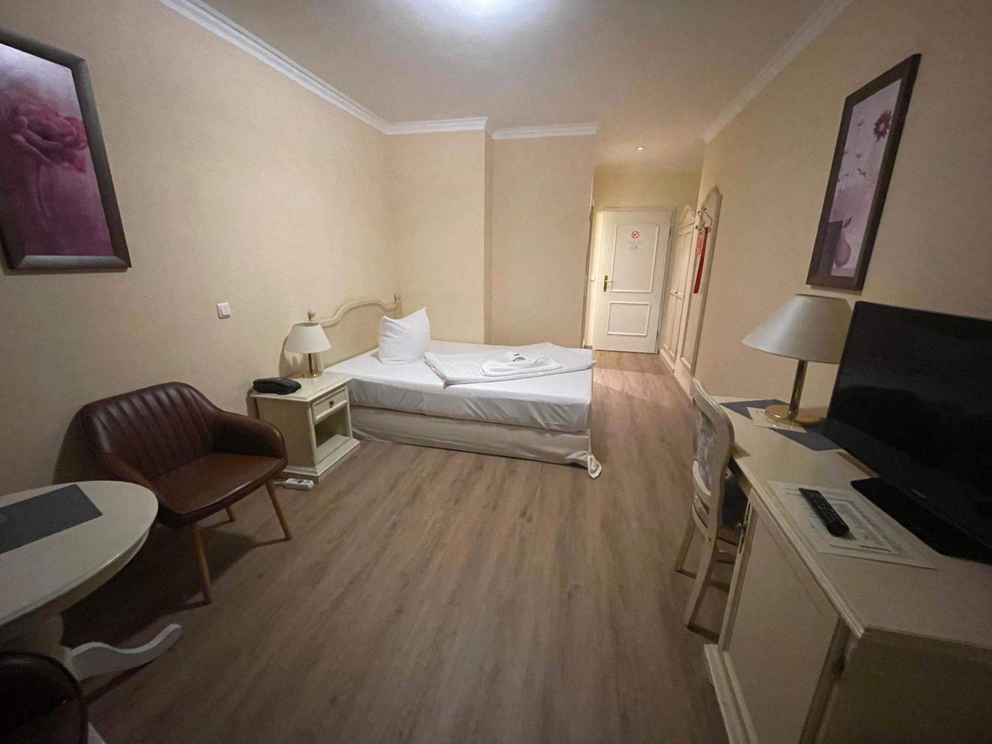 Hotel Bellevue Warnemuende Rostock Bagian luar foto